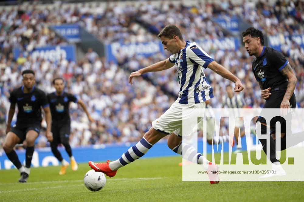 Arsen Zakharyan of Real Sociedad seen during LaLiga EA Sports 26 27 game between teams of Real Sociedad and Deportivo la Coruna (Mickael Ducint Ball Raw Images) San Sebastian Estadio Anoeta Spain