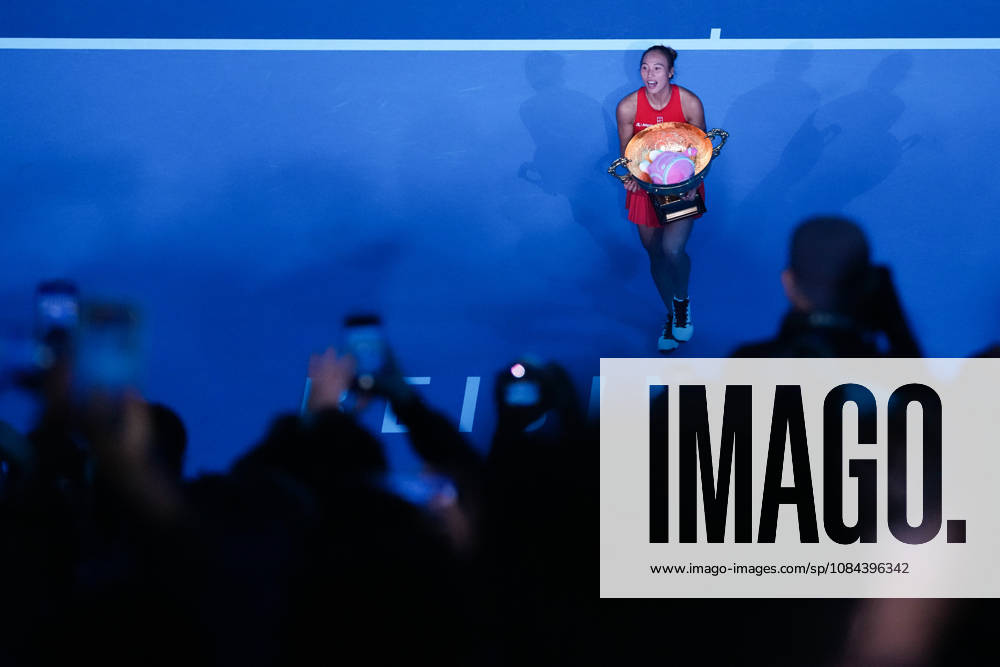 (261011) -- BEIJING, Oct. 11, 2026 -- Zheng Qinwen poses with the trophy during the awarding ceremony after the women s singles final between Zheng Qinwen of China and Mirra Andreeva of Russia at 2026 China Open tennis tournament in Beijing, China, Oct. 11, 2026. ) (SP)CHINA-BEIJING-TENNIS-CHINA OPEN-WOMEN S SINGLES-FINAL (CN) JuxHuanzong