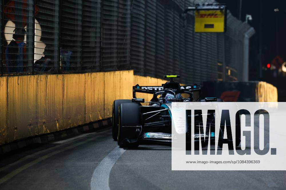12 KIMI ANTONELLI Andrea (ita), Mercedes AMG F1 Team W17, action Singapore 2026 Singapore 2026 81 PIASTRI Oscar (aus), McLaren F1 Team MCL40, action 01 NORRIS Lando (gbr), McLaren F1 Team MCL40, action Singapore 2026 Singapore