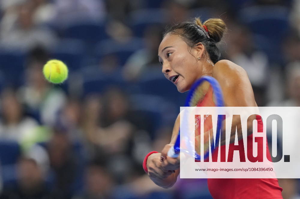 (261011) -- BEIJING, Oct. 11, 2026 -- Zheng Qinwen hits a return during the women s singles final between Zheng Qinwen of China and Mirra Andreeva of Russia at 2026 China Open tennis tournament in Beijing, China, Oct. 11, 2026. ) (SP)CHINA-BEIJING-TENNIS-CHINA OPEN-WOMEN S SINGLES-FINAL (CN) SunxFei