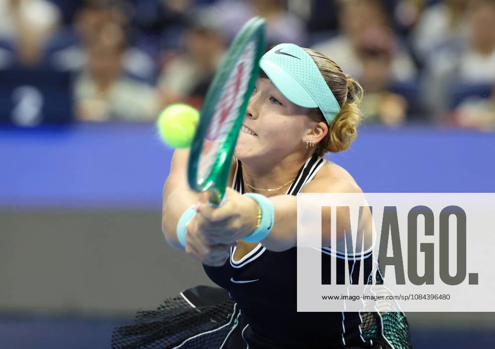 (261011) -- BEIJING, Oct. 11, 2026 -- Mirra Andreeva hits a return during the women s singles final between Zheng Qinwen of China and Mirra Andreeva of Russia at 2026 China Open tennis tournament in Beijing, China, Oct. 11, 2026. ) (SP)CHINA-BEIJING-TENNIS-CHINA OPEN-WOMEN S SINGLES-FINAL (CN) ZhangxChenlin