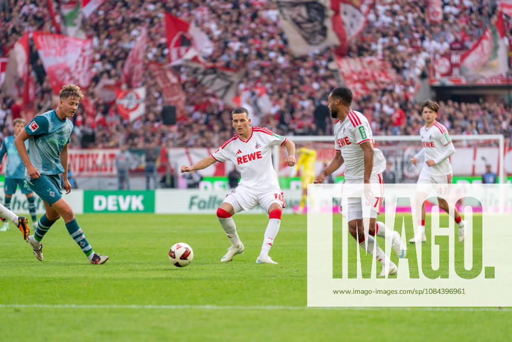 Jan Leszczynski (Borussia Moenchengladbach, 05) schaut dem Pass von Said El Mala (1.FC Koeln, 10) auf Linton Maina (1.FC Koeln, 37) zu 1.FC Köln vs. Borussia Moenchengladbach, Fussball, Bundesliga, 5.Spieltag, Saison 2026 27, 12.10.2026, DFL REGULATIONS PROHIBIT ANY USE OF PHOTOGRAPHS AS IMAGE SEQUENCES AND OR QUASI-VIDEO, 1.FC Köln vs. Borussia Moenchengladbach, Fussball, Bundesliga, 5.Spieltag, Saison 2026 27, 12.10.2026 Köln