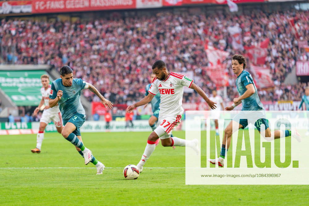 Jan Leszczynski (Borussia Moenchengladbach, 05) im Zweikampf mit Linton Maina (1.FC Koeln, 37) der in den Strafraum laeuft mit dem Ball, Philipp Sander (Borussia Moenchengladbach, 16) 1.FC Köln vs. Borussia Moenchengladbach, Fussball, Bundesliga, 5.Spieltag, Saison 2026 27, 12.10.2026, DFL REGULATIONS PROHIBIT ANY USE OF PHOTOGRAPHS AS IMAGE SEQUENCES AND OR QUASI-VIDEO, 1.FC Köln vs. Borussia Moenchengladbach, Fussball, Bundesliga, 5.Spieltag, Saison 2026 27, 12.10.2026 Köln
