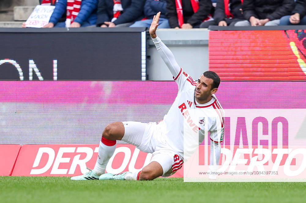 2026.10.11, Fußball, Bundesliga, 1. FC Köln - Borussia Mönchengladbach, RheinEnergieSTADION, 5.Spieltag, Saison 2026 2027: Ellyes Skhiri (1. FC Koeln 6) winkt zur Bank nach Verletzung DFB regulations prohibit any use of photographs as image sequences and or quasi-video. Photo: WilkowskixPressefotoKochx Nordrhein-Westfalen Deutschland