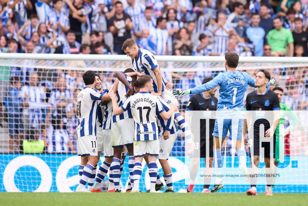Arsen Zakharyan of Real Sociedad celebrates after scoring the team s second goal during the LaLiga EA Sports match between Real Sociedad and RC Deportivo de A Coruna at Anoeta on October 11, 2026, in San Sebastian, Spain. Real Sociedad V RC Deportivo De La Coruna - La Liga EA Sports - ZUMAa181 20261011_zaa_a181_117