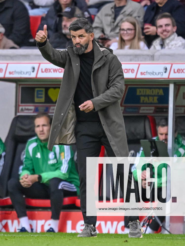 Trainer Miron Muslic (FC Schalke 04) gestikuliert, gestik waehrend des spiels der 1. Bundesliga zwischen Club Freiburg und FC Schalke 04, Europa-Park Stadion am 11. October 2026 in Freiburg im Breisgau, Deutschland. (Foto von Harry Langer DeFodi Images) +++ Trainer Miron Muslic (FC Schalke 04) gestures during the Bundesliga match between Sport-Club Freiburg and FC Schalke 04 at Europa-Park Stadion on October 11, 2026 in Freiburg im Breisgau, Germany. (Photo by Harry Langer DeFodi Images) DFB DFL REGULATIONS PROHIBIT ANY USE OF PHOTOGRAPHS AS IMAGE SEQUENCES AND OR QUASI-VIDEO. (Photo by Harry Langer DeFodi Images) DFB DFL REGULATIONS PROHIBIT ANY USE OF PHOTOGRAPHS AS IMAGE SEQUENCES AND OR QUASI-VIDEO. -