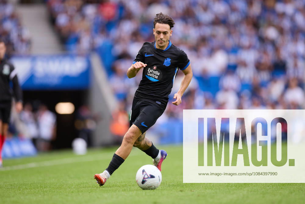 Luismi Cruz of RC Deportivo de A Coruna in action during the LaLiga EA Sports match between Real Sociedad and RC Deportivo de A Coruna at Anoeta on October 11, 2026, in San Sebastian, Spain. San Sebastian Spain - ZUMAa181 20261011_zaa_a181_113
