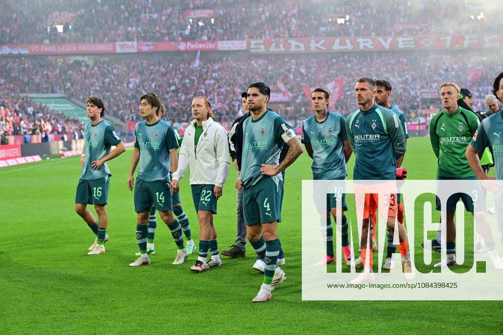 Koeln; Fussball, Herren, Saison 2026 2027, 1. FC Koeln vs. Borussia Moenchengladbach Riesenenttaeuschung Enttaeuschung nach Spielende bei den Gladbachern in der Fankurve. DFL regulations prohibit any use of photographs as image sequences and or quasi-video. Rhein-Energie-Stadion Nordrhein-Westfalen Deutschland