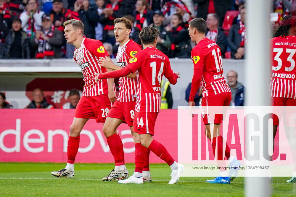 Deutschland: Fußball Bundesliga 2026 - 2027, 5. Spieltag - SC Freiburg - FC Schalke 04 - Europa-Park-Stadion (Freiburg): Tor und Torjubel zum 1:0 durch Maximilian Eggestein (SC Freiburg, 8) Freude, Emotionen, Jubel