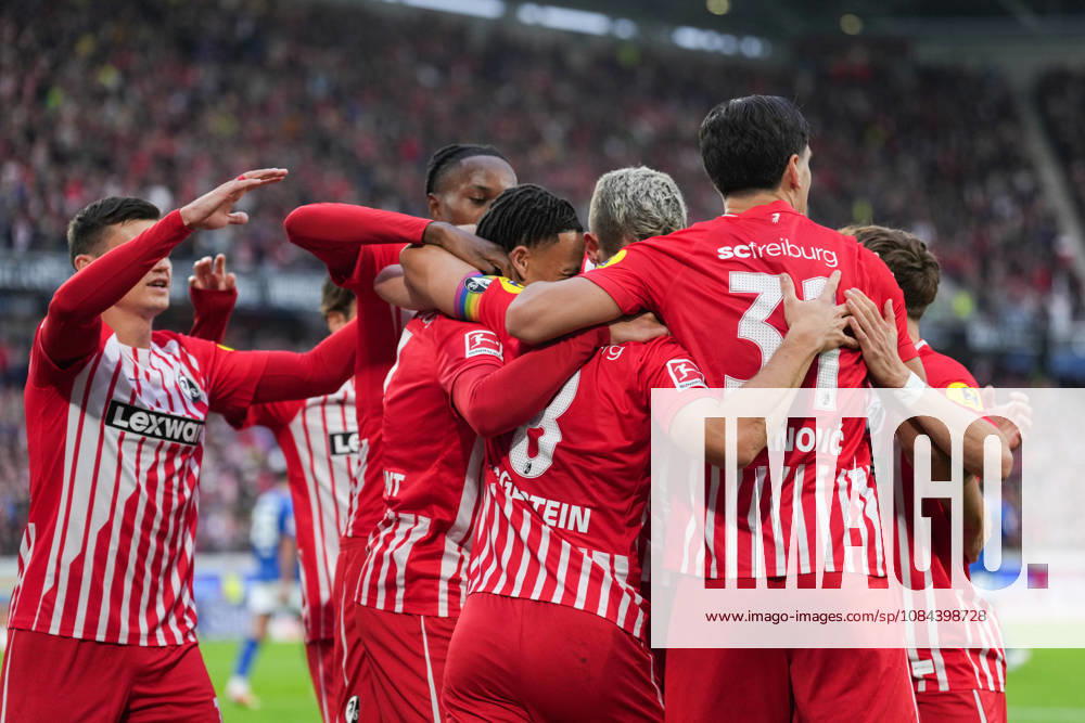 1. Bundesliga: SC Freiburg vs FC Schalke 04, 11.10.2026 Torjubel zum 1:0 durch Maximilian Eggestein (SC Freiburg, 8) 1. Bundesliga: SC Freiburg vs FC Schalke 04, Europa-Park-Stadion, 11.10.2026 DFB DFL REGULATIONS PROHIBIT ANY USE OF PHOTOGRAPHS AS IMAGE SEQUENCES AND OR QUASI-VIDEO.