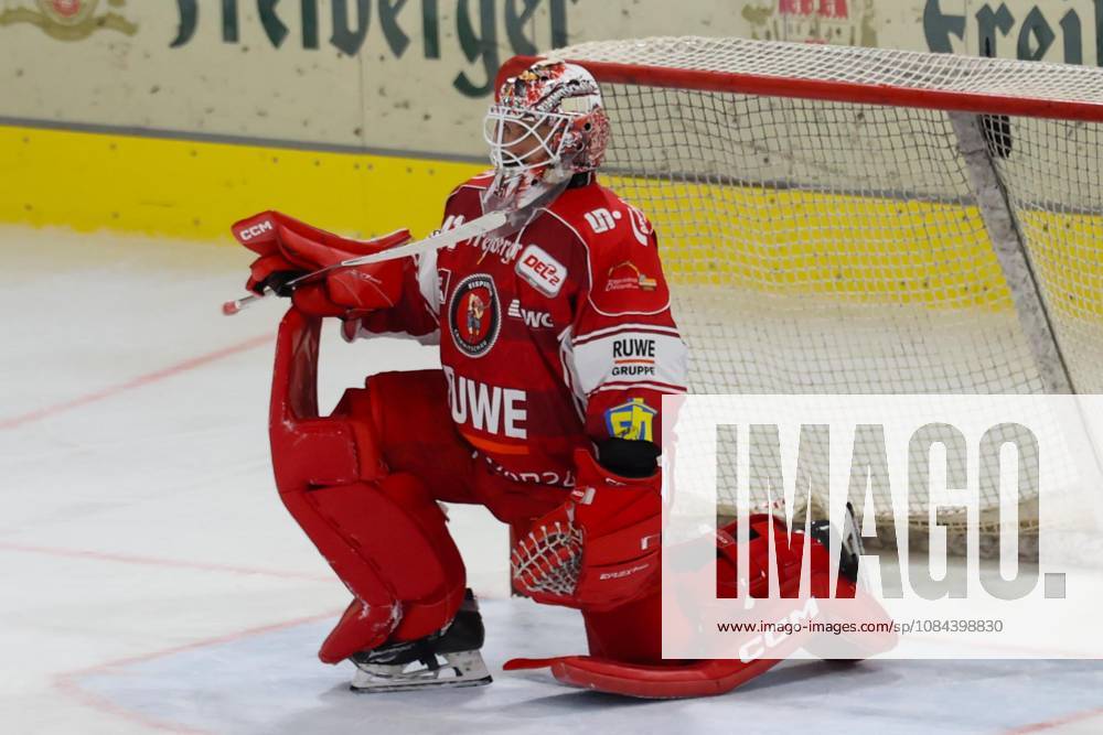 Sahnpark Crimmitschau 11.10.2026 Saison 2026 27 Eishockey 2. Bundesliga Hauptrunde Spiel 8. Kunsteisstadion Sachsen Sachsenderby Derby Eispiraten Eispiraten - Bietigheim Steelers Kevin Reich EPC Torhüter Crimmitschau Sachsen Germany