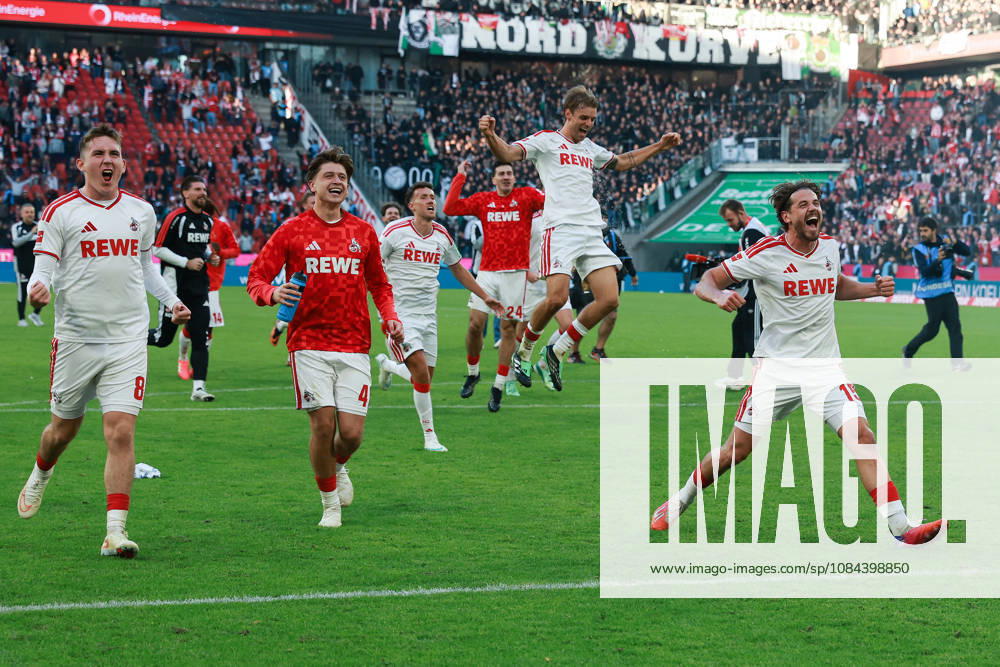 1. Bundesliga - 26 27 - 1. FC Köln - Borussia Mönchengladbach am 11.10.2026 im RheinEnergieSTADION in Köln Jubel und Freude über den Derbysieg u.a. bei Isak Johannesson (Koeln 8) , Imad Rondic (Koeln 15)