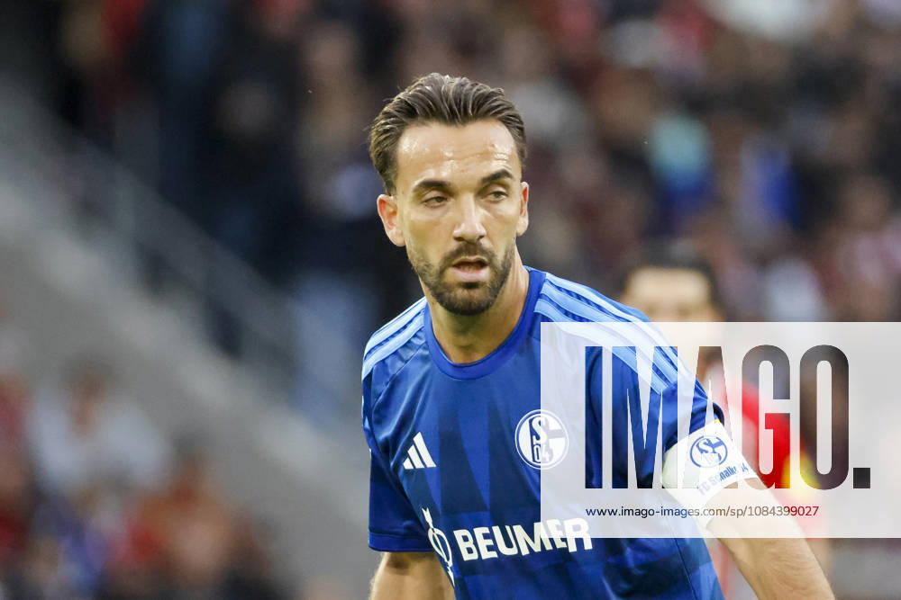 Kenan Karaman (FC Schalke, 19) , Deutschland, Fussball, 1. Bundesliga, 5.Spieltag, 2026 2027, SC Freiburg vs. FC Schalke 04, 11.10.2026, Freiburg im Breisgau Europa-Park Stadion Deutschland