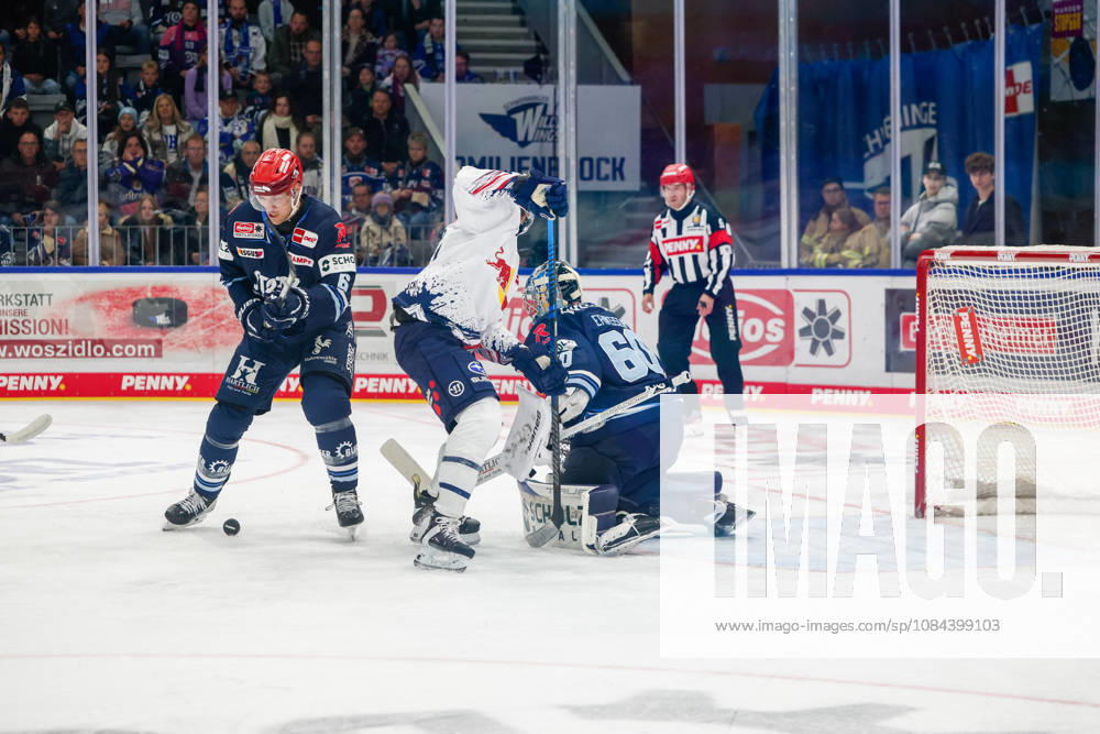 Alex Peters (Schwenninger Wild Wings, 06), Veit Oswald (EHC Red Bull Muenchen, 27) und Goalie Joacim Eriksson (Schwenninger Wild Wings, 60), , GER, Schwenninger Wild Wings vs. EHC Red Bull Muenchen, Eishockey, PENNY DEL, 8. Spieltag, Spielzeit 2026 2027, 11.10.2026 GER, Schwenninger Wild Wings vs. EHC Red Bull Muenchen, Eishockey, PENNY DEL, 8. Spieltag, Spielzeit 2026 2027, 11.10.2026 Schwenningen