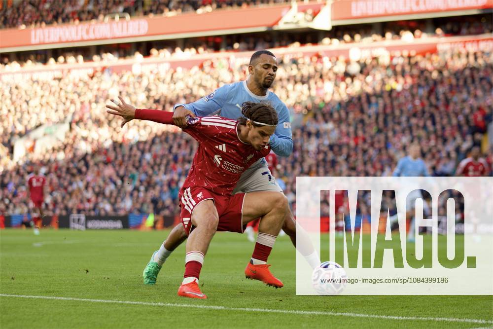Football - FA Premier League - Liverpool FC v Manchester City FC LIVERPOOL, ENGLAND - Sunday, October 11, 2026: Liverpool s Milos Kerkez is challenged by Manchester City s Iliman Ndiaye during the FA Premier League match between Liverpool FC and Manchester City FC at Anfield. (Photo by David Rawcliffe Propaganda) LIVERPOOL Anfield MERSEYSIDE ENGLAND