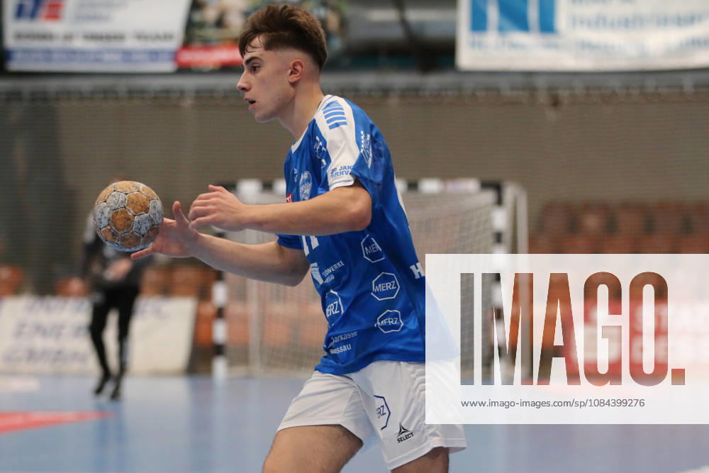 Handball Herren 2026 2027 2. Handball-Bundesliga 7. Spieltag Dessau-Roßlauer HV 06 - VfL Lübeck-Schwartau Anhalt Arena Dessau Alen Hadzimuhamedovic (Dessau, 11, blau) am Ball. Dessau-Roßlau Sachsen-Anhalt Deutschland