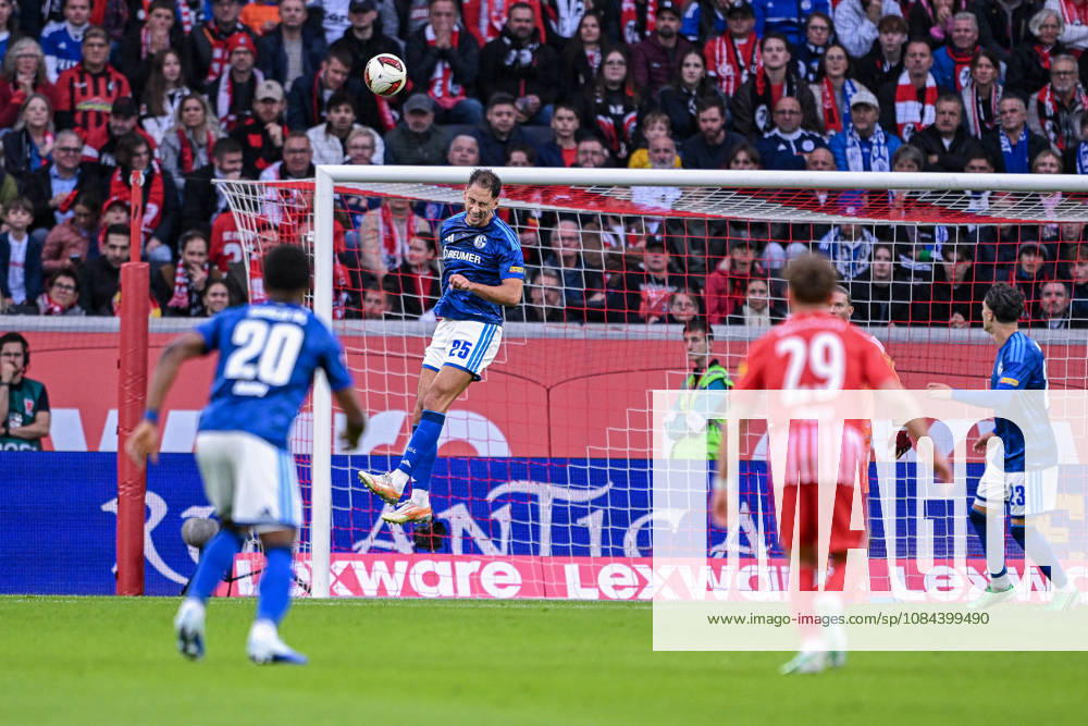 Fussball, Saison 2026 2027, Bundesliga, SC Freiburg - FC Schalke 04, Nikola Katic (FC Schalke 04) xRHR-FOTO YYx