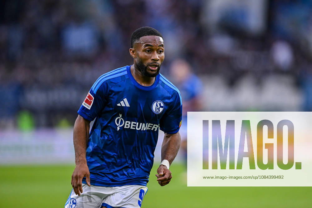 Fussball, Saison 2026 2027, Bundesliga, SC Freiburg - FC Schalke 04, Moussa Sylla (FC Schalke 04) xRHR-FOTO YYx