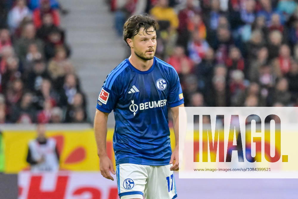 Adrian Gantenbein (FC Schalke 04, 17) GER, SC Freiburg vs Schalke 04, Fussball, Bundesliga, 5. Spieltag, Saison 2026 2027, 11.10.2026 DFL DFB REGULATIONS PROHIBIT ANY USE OF PHOTOGRAPHS AS IMAGE SEQUENCES AND OR QUASI-VIDEO GER, SC Freiburg vs Schalke 04, Fussball, Bundesliga, 5. Spieltag, Saison 2026 2027, 11.10.2026 Freiburg