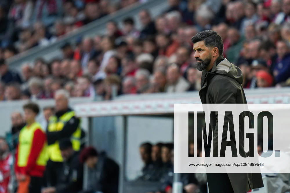 1. Bundesliga: SC Freiburg vs FC Schalke 04, 11.10.2026 Miron Muslic (FC Schalke 04, Trainer) 1. Bundesliga: SC Freiburg vs FC Schalke 04, Europa-Park-Stadion, 11.10.2026 DFB DFL REGULATIONS PROHIBIT ANY USE OF PHOTOGRAPHS AS IMAGE SEQUENCES AND OR QUASI-VIDEO.