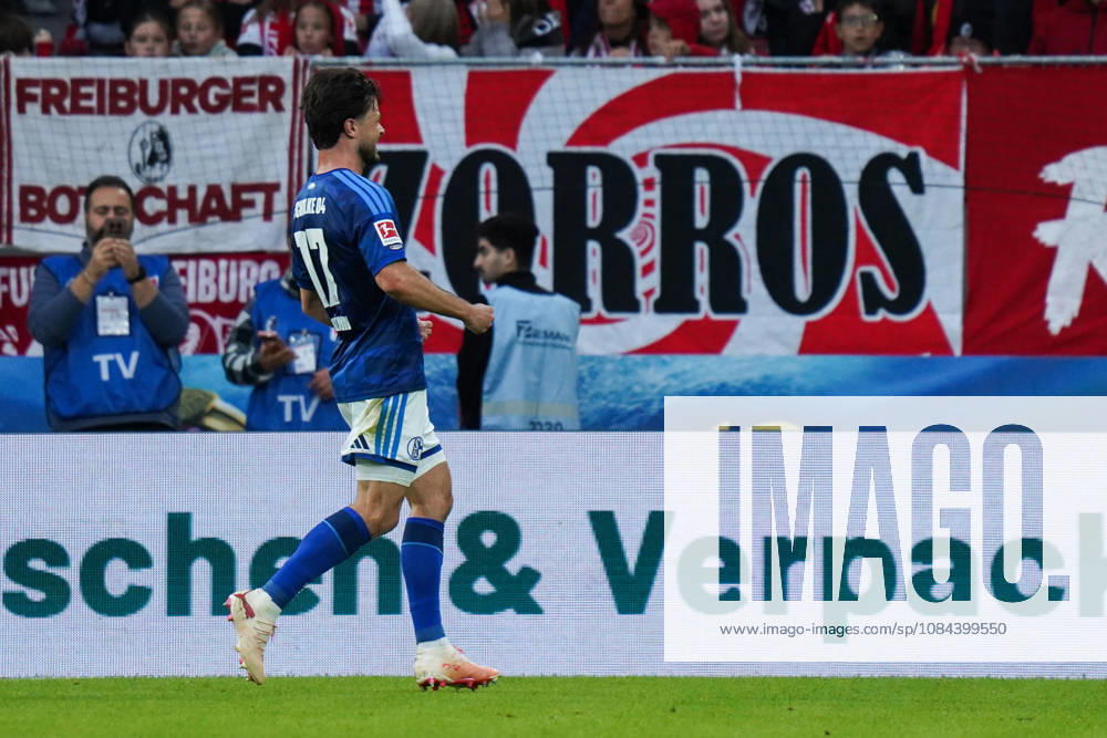 1. Bundesliga: SC Freiburg vs FC Schalke 04, 11.10.2026 Torjubel zum 1:1 durch Adrian Gantenbein (FC Schalke 04, 17) 1. Bundesliga: SC Freiburg vs FC Schalke 04, Europa-Park-Stadion, 11.10.2026 DFB DFL REGULATIONS PROHIBIT ANY USE OF PHOTOGRAPHS AS IMAGE SEQUENCES AND OR QUASI-VIDEO.