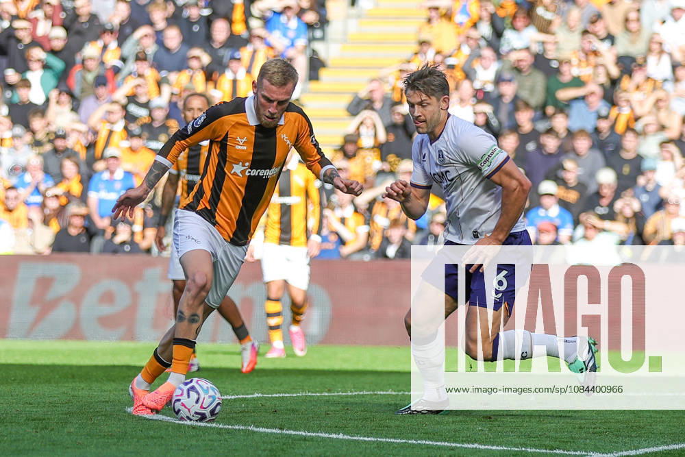 11th October 2026; MKM Stadium, Hull, England; Premier League Football, Hull City versus Everton; Oli McBurnie of Hull City takes on James Tarkowski of Everton DavexLofthouse