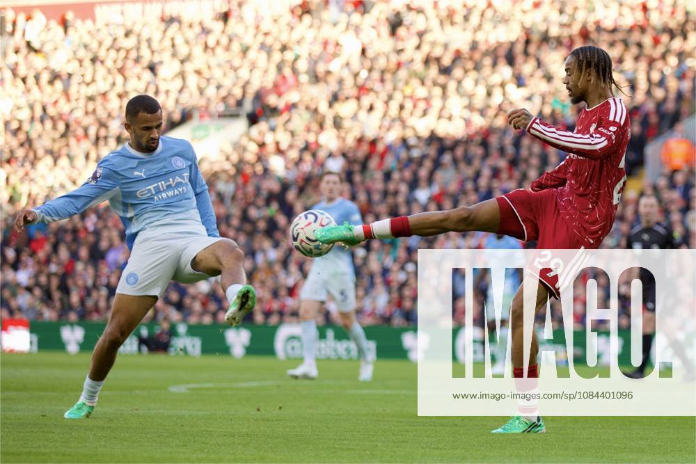 Football - FA Premier League - Liverpool FC v Manchester City FC LIVERPOOL, ENGLAND - Sunday, October 11, 2026: Liverpool s Bradley Barcola challenges for the ball against Manchester City s Iliman Ndiaye (L) during the FA Premier League match between Liverpool FC and Manchester City FC at Anfield. (Photo by David Rawcliffe Propaganda) LIVERPOOL Anfield MERSEYSIDE ENGLAND