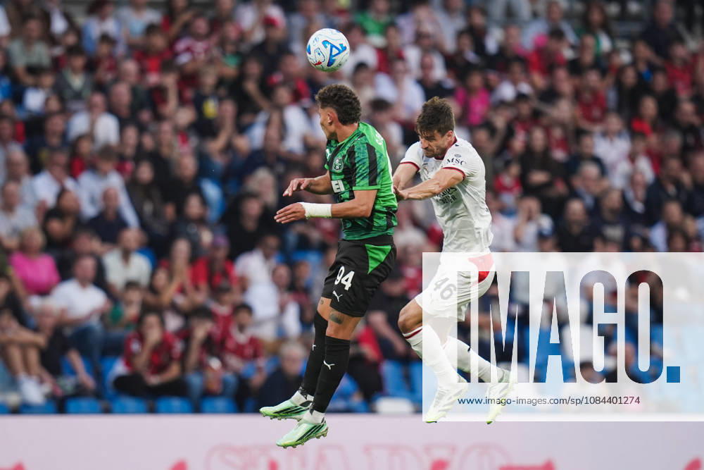 Sassuolos Sebastiano Esposito fights for the ball with Milan s Matteo Gabbia during the Serie A soccer match between Sassuolo and Milan at the Mapei Stadium in Reggio Emilia, north Italy - Sunday, October 11, 2026 -