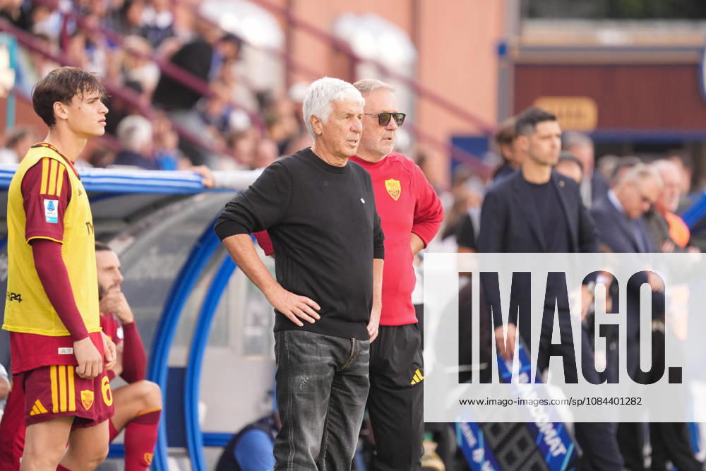 IPA89557254 - Gian Piero Gasperini, head coach of AS Roma, during the Italian Serie A soccer match between Como 1907 and AS Roma at Stadio Giuseppe Sinigaglia in Como, Italy, on October 11, 2026