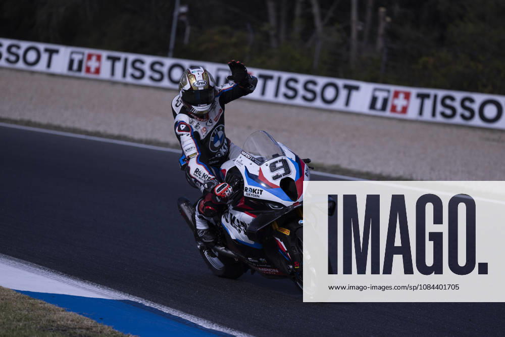 ESTORIL, PORTUGAL - OCTOBER 11: Danilo Petricci of Italy and Rokit BMW Motored WorldSBK Team competes during the Race 2 during day three of the World Superbikes Estoril Round at Circuito Estoril on October 11, 2026 in Estoril, Portugal Cascais Portugal - ZUMAl192 20261011_zsp_l192_181