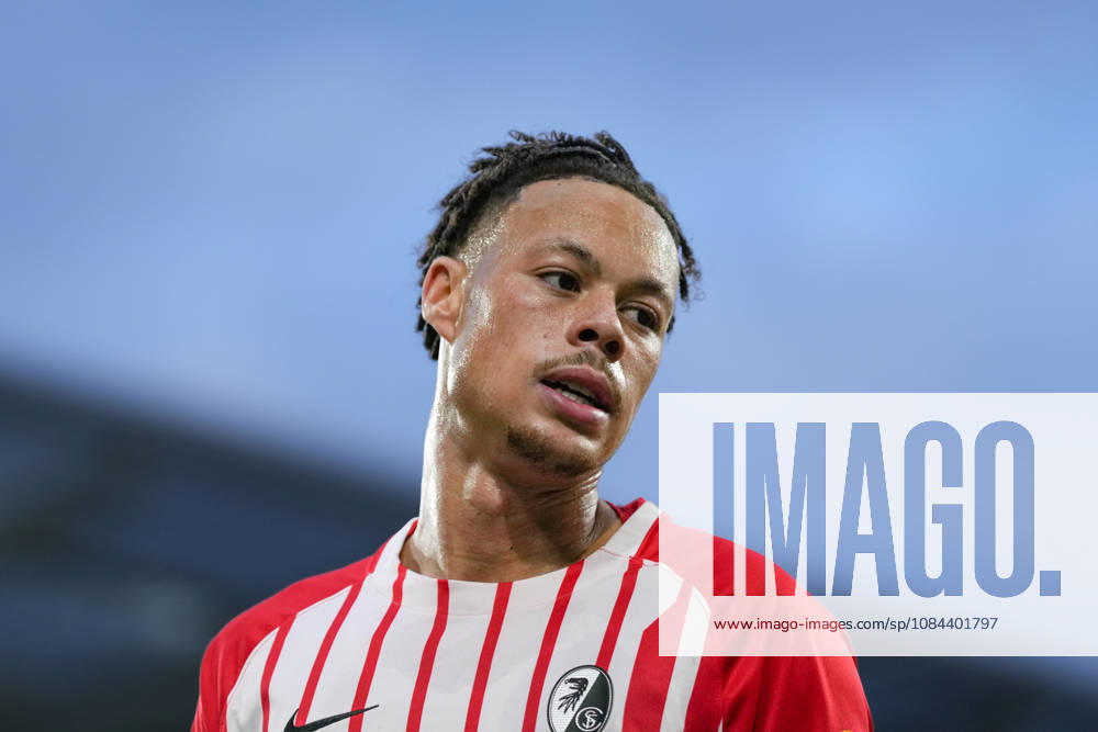Derry Scherhant (SC Freiburg, 07) , Deutschland, Fussball, 1. Bundesliga, 5.Spieltag, 2026 2027, SC Freiburg vs. FC Schalke 04, 11.10.2026, Europa-Park Stadion, Freiburg Freiburg Europa-Park Stadion Baden-Württemberg Deutschland