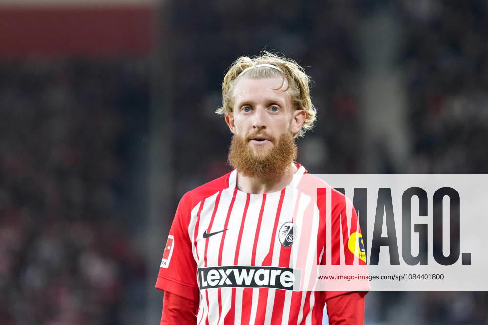 Niklas Beste (SC Freiburg, 19) , Deutschland, Fussball, 1. Bundesliga, 5.Spieltag, 2026 2027, SC Freiburg vs. FC Schalke 04, 11.10.2026, Europa-Park Stadion, Freiburg Freiburg Europa-Park Stadion Baden-Württemberg Deutschland
