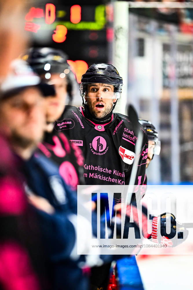 Cole Maier (Iserlohn Roosters, 14), GER, Iserlohn Roosters vs. Grizzlys Wolfsburg, Eishockey, Penny-DEL, 08. Spieltag, Spielzeit 2026 2027, 11.10.2026, GER, Iserlohn Roosters vs. Grizzlys Wolfsburg, Eishockey, Penny-DEL, 08. Spieltag, Spielzeit 2026 2027, 11.10.2026 Iserlohn