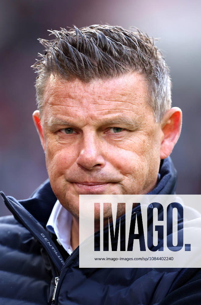 UTRECHT - Willem II coach John Stegeman during the Vriendenloterij Eredivisie match between FC Utrecht and Willem II at Stadion Galgenwaard on 11 October 2026 in Utrecht, Nederland. PETER LOUS EYE4IMAGES DeFodi Images -