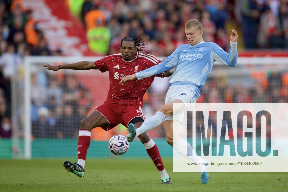 Football - FA Premier League - Liverpool FC v Manchester City FC LIVERPOOL, ENGLAND - Sunday, October 11, 2026: Liverpool s Jà rà my Jacquet and Manchester City s Erling Haaland (R) during the FA Premier League match between Liverpool FC and Manchester City FC at Anfield. (Photo by David Rawcliffe Propaganda) LIVERPOOL Anfield MERSEYSIDE ENGLAND