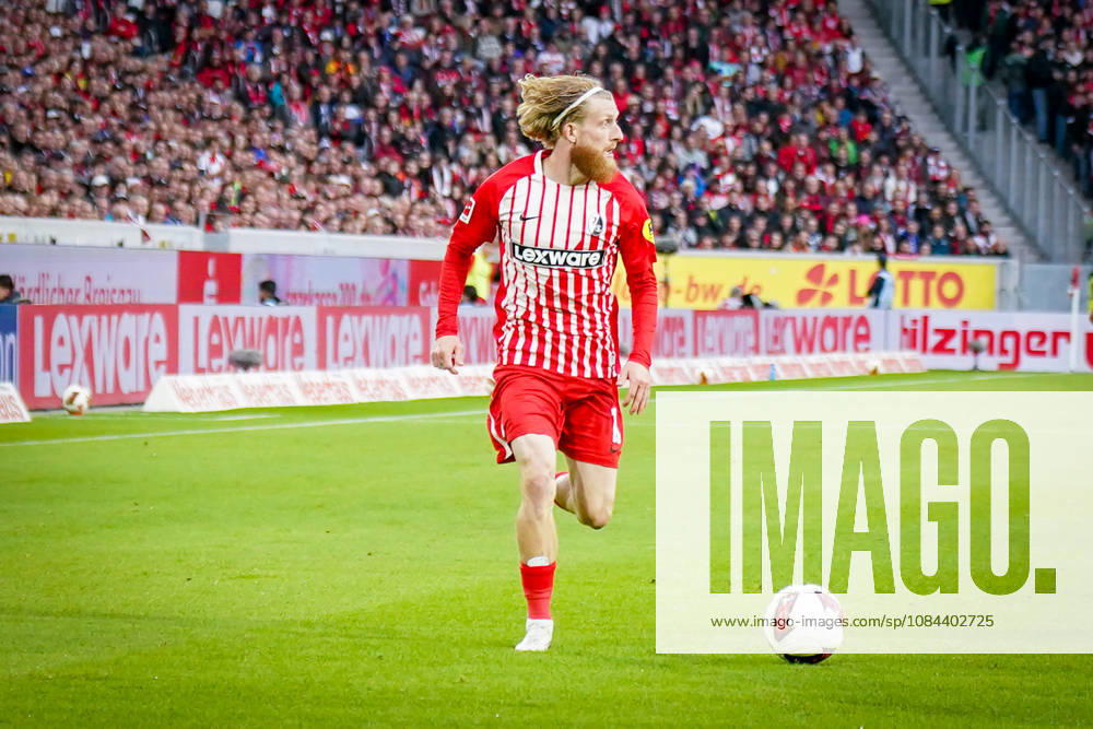 Deutschland: Fußball Bundesliga 2026 - 2027, 5. Spieltag - SC Freiburg - FC Schalke 04 - Europa-Park-Stadion (Freiburg): Niklas Beste (SC Freiburg, 19)