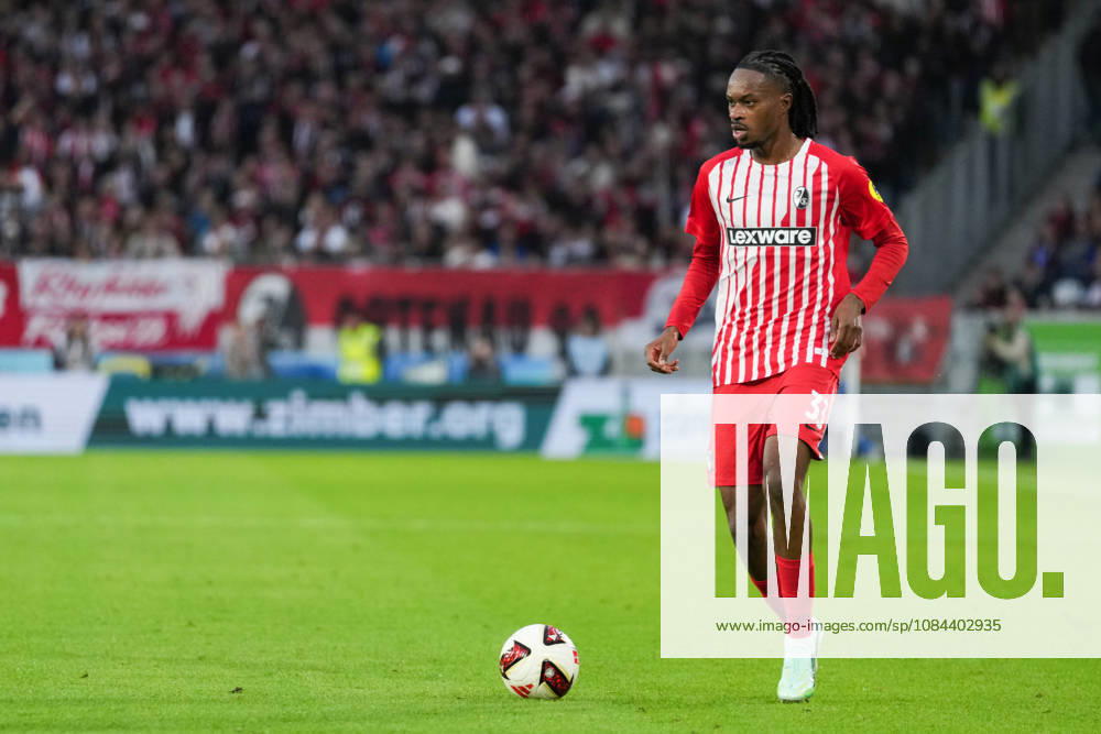 1. Bundesliga: SC Freiburg vs FC Schalke 04, 11.10.2026 Jordy Makengo (SC Freiburg, 33) am Ball 1. Bundesliga: SC Freiburg vs FC Schalke 04, Europa-Park-Stadion, 11.10.2026 DFB DFL REGULATIONS PROHIBIT ANY USE OF PHOTOGRAPHS AS IMAGE SEQUENCES AND OR QUASI-VIDEO.