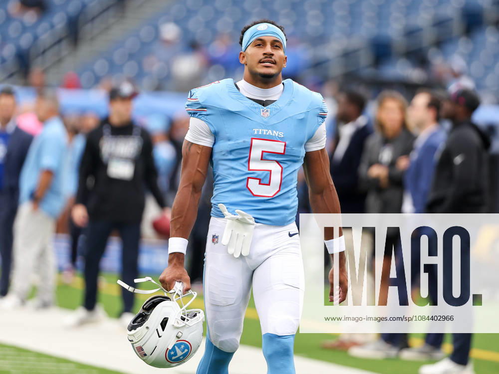 Oct 11, 2026; Nashville, TN, USA; Tennessee Titans wide receiver Elic Ayomanor (5) walks off the field during warm-ups prior to the NFL, American Football Herren, USA regular season game between the Houston Texans and Tennessee Titans at Nissan Stadium. Mandatory Credit: -Cal Media NFL 2026: Texans Vs Titans OCT 11 - ZUMAc04_ 20261011_zma_c04_026