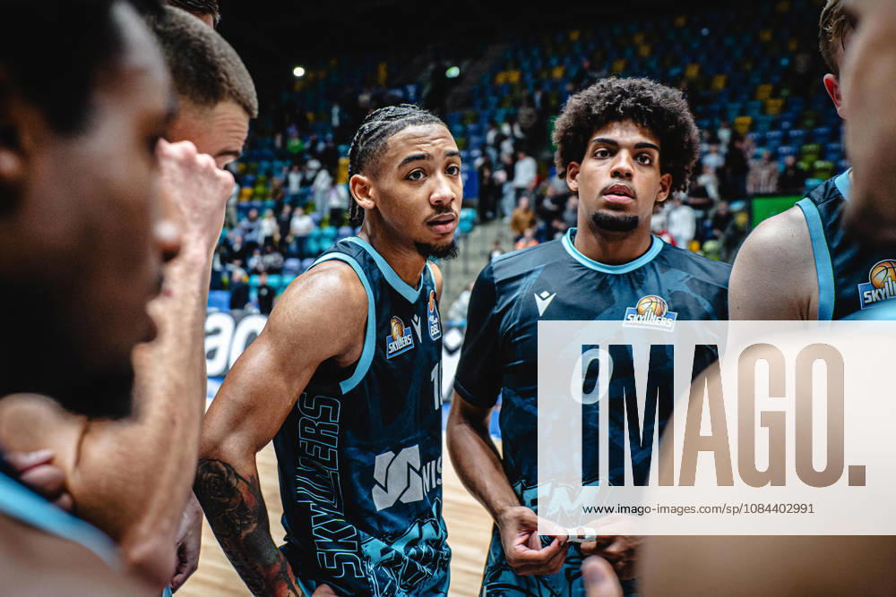 Basketball easyCredit BBL Bundesliga, Frankfurt Skyliners - Veolia Towers Hamburg v.l. Judah Mintz (Skyliners Frankfurt), Jamie Edoka (Skyliners Frankfurt) Frankfurt am Main