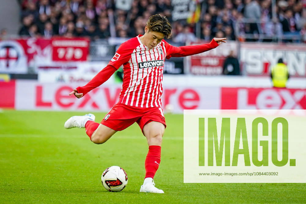 Deutschland: Fußball Bundesliga 2026 - 2027, 5. Spieltag - SC Freiburg - FC Schalke 04 - Europa-Park-Stadion (Freiburg): Yuito Suzuki (SC Freiburg, 14)