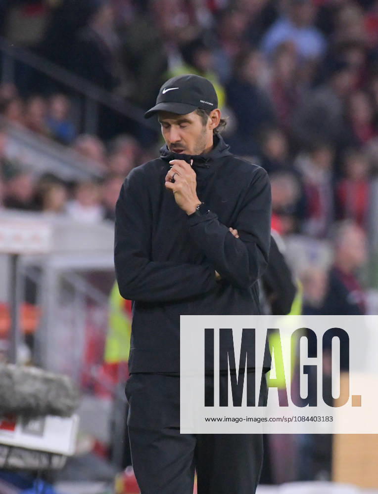 Fussball 1.Bundesliga, SC Freiburg - FC Schalke 04 v.l. Trainer Julian Schuster (SC Freiburg) Freiburg