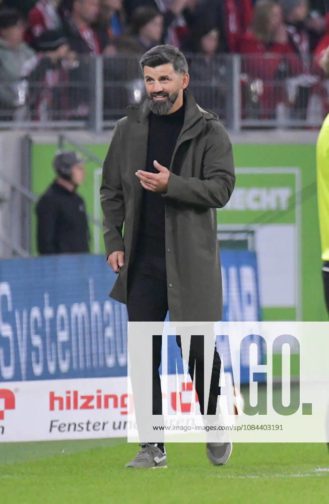 Fussball 1.Bundesliga, SC Freiburg - FC Schalke 04 v.l. Trainer MIRON MUSLIC (FC Schalke 04) Freiburg