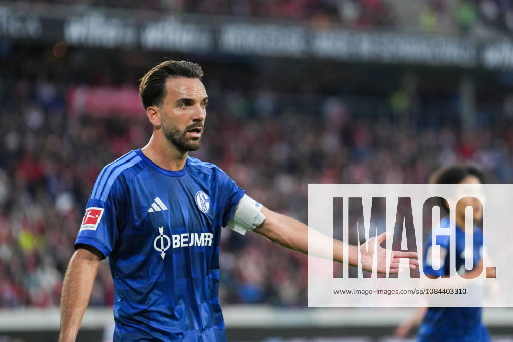 1. Bundesliga: SC Freiburg vs FC Schalke 04, 11.10.2026 Kenan Karaman (FC Schalke 04, 19) 1. Bundesliga: SC Freiburg vs FC Schalke 04, Europa-Park-Stadion, 11.10.2026 DFB DFL REGULATIONS PROHIBIT ANY USE OF PHOTOGRAPHS AS IMAGE SEQUENCES AND OR QUASI-VIDEO.
