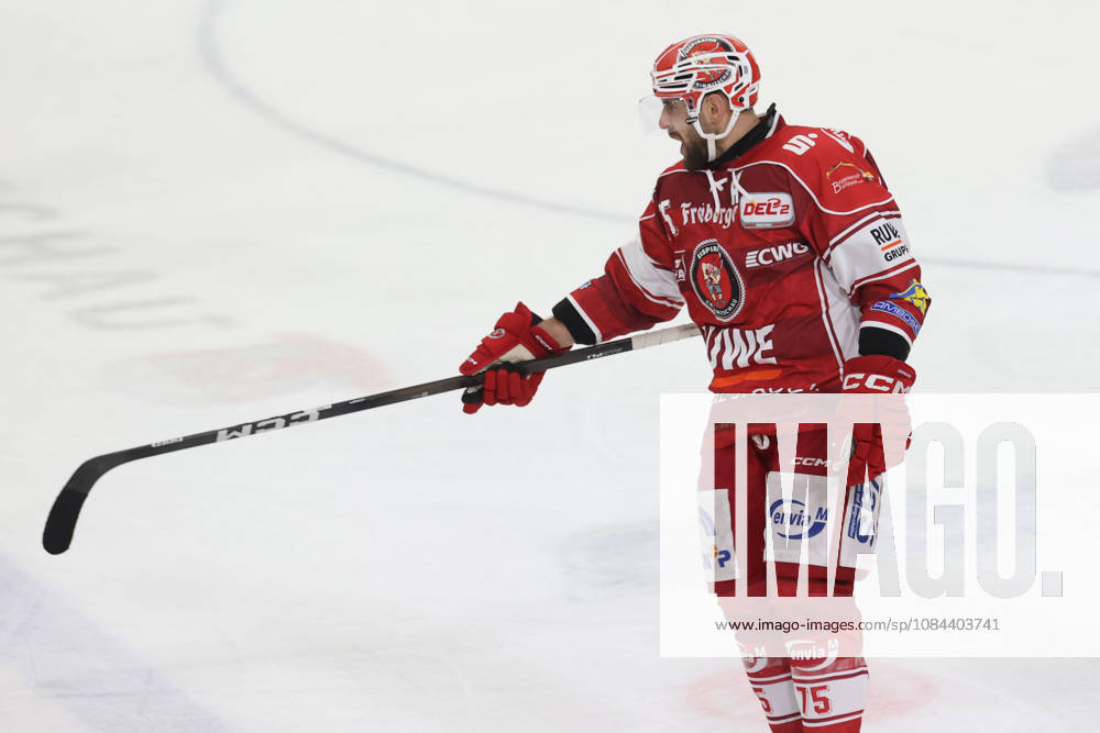 Sahnpark Crimmitschau 11.10.2026 Saison 2026 27 Eishockey 2. Bundesliga Hauptrunde Spiel 8. Kunsteisstadion Sachsen Sachsenderby Derby Eispiraten Eispiraten - Bietigheim Steelers Denis Shevyrin EPC außer sich Crimmitschau Sachsen Germany