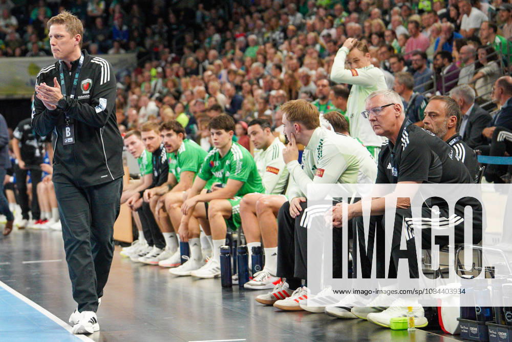 Im Bild: Nicolej Krickau (Fuechse Berlin, Trainer), Jubel 11.10.2026, Fuechse Berlin - TVB Lemgo Lippe, HBL, Handball-Bundesliga, Saison 2026 27, Max-Schmeling-Halle