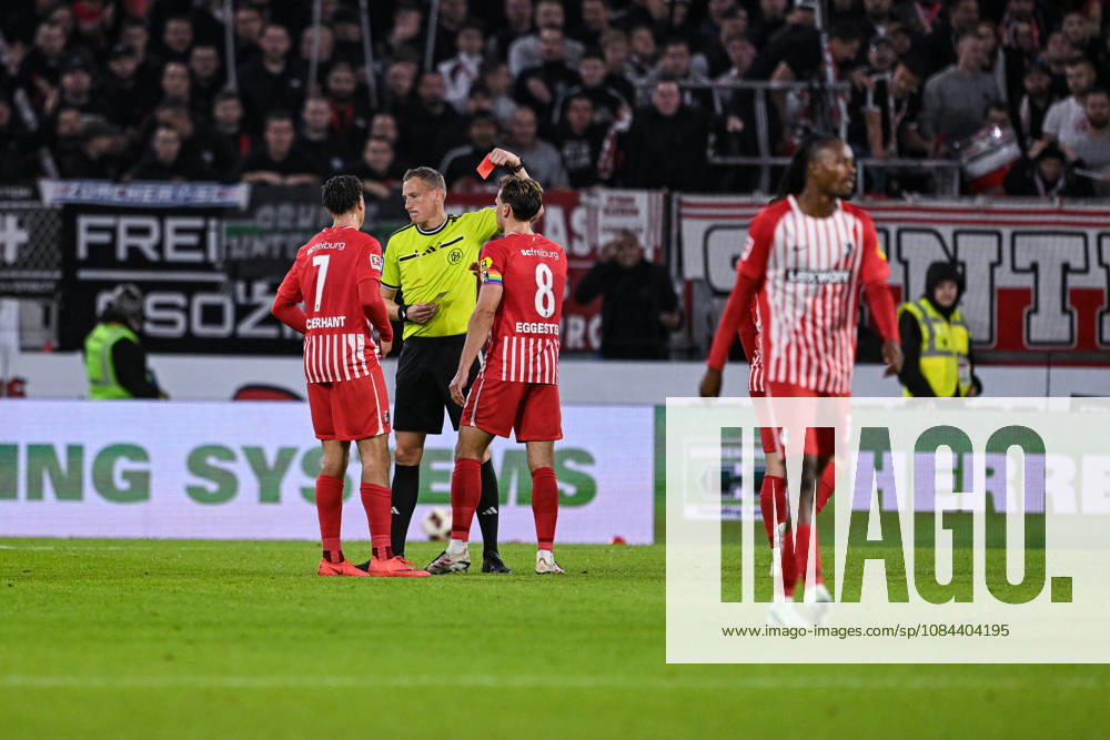 Fussball, Saison 2026 2027, Bundesliga, SC Freiburg - FC Schalke 04, Gelb-Rote Karte für Yuito Suzuki (SC Freiburg) xRHR-FOTO YYx