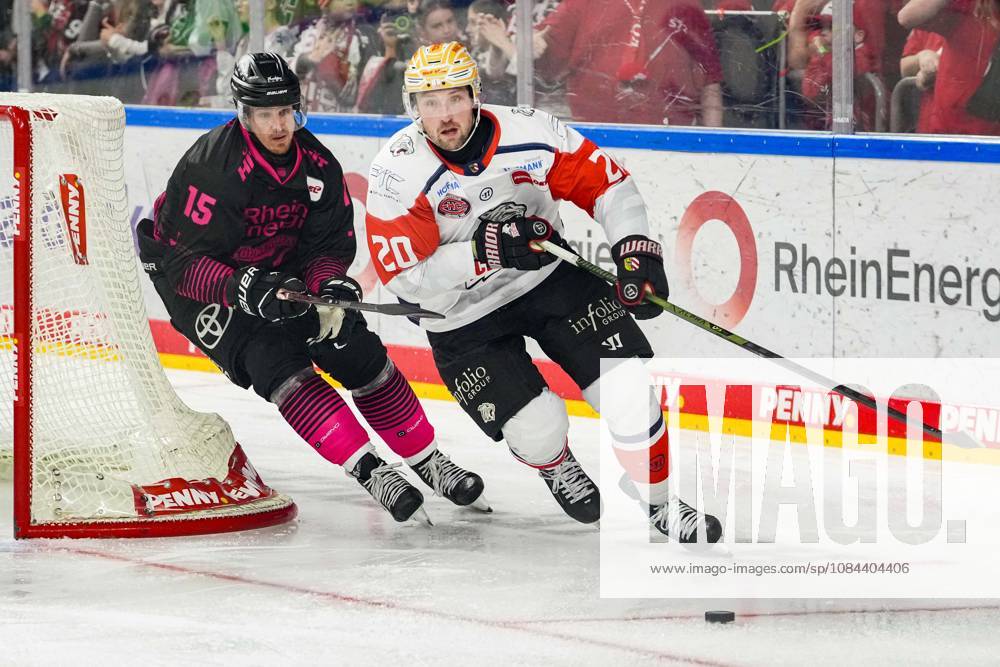 Eishockey Penny-DEL 8.Spieltag Kölner Haie - Nürnberg Ice Tigers am 11.10.2026 in der Lanxess Arena in Köln Louis-Marc Aubry ( Köln ), links - Ryan Jones ( Nürnberg ), rechts Gemäß den Vorgaben der DEL Deutsche Eishockey Liga ist die Publikation und Weiterverwertung der Aufnahmen in elektronischen Medien und Endgeräten aller Art während des laufenden Spiels nicht zulässig.