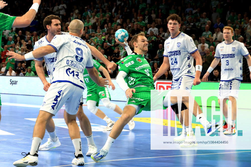 GER Deutschland, Handball, 1.Bundesliga, 27.08.2026, Saison 2026 2027, Berlin, Fuechse Berlin vs TBV Lemgo Lippe Mathias Gidsel ( Fuechse Berlin 19 ), Christian O Sullivan ( Lemgo 9 ), Joel Willecke ( Lemgo 24 ) nordphoto GmbH Engler Berlin Max-Schmeling-Halle Berlin Deutschland