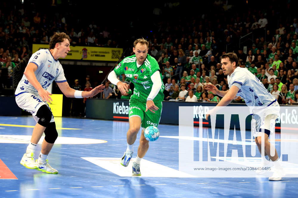 GER Deutschland, Handball, 1.Bundesliga, 27.08.2026, Saison 2026 2027, Berlin, Fuechse Berlin vs TBV Lemgo Lippe Mathias Gidsel ( Fuechse Berlin 19 ), Joel Willecke ( Lemgo 24 ), Hendrik Wagner ( Lemgo 28 ) nordphoto GmbH Engler Berlin Max-Schmeling-Halle Berlin Deutschland