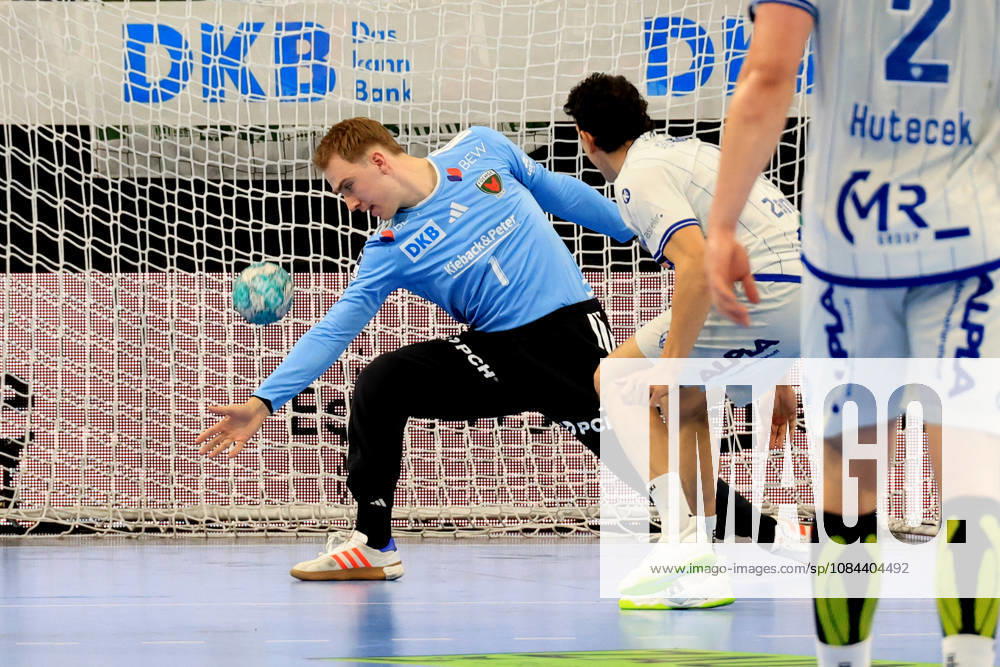 GER Deutschland, Handball, 1.Bundesliga, 27.08.2026, Saison 2026 2027, Berlin, Fuechse Berlin vs TBV Lemgo Lippe Lasse Ludwig ( Fuechse Berlin 1 ), Samuel Zehnder ( Lemgo 4 ) nordphoto GmbH Engler Berlin Max-Schmeling-Halle Berlin Deutschland